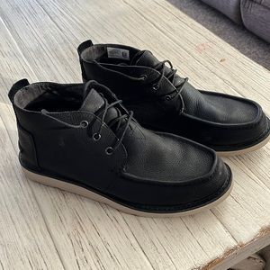 Tom’s chukka boots waterproof size 11.5 mens